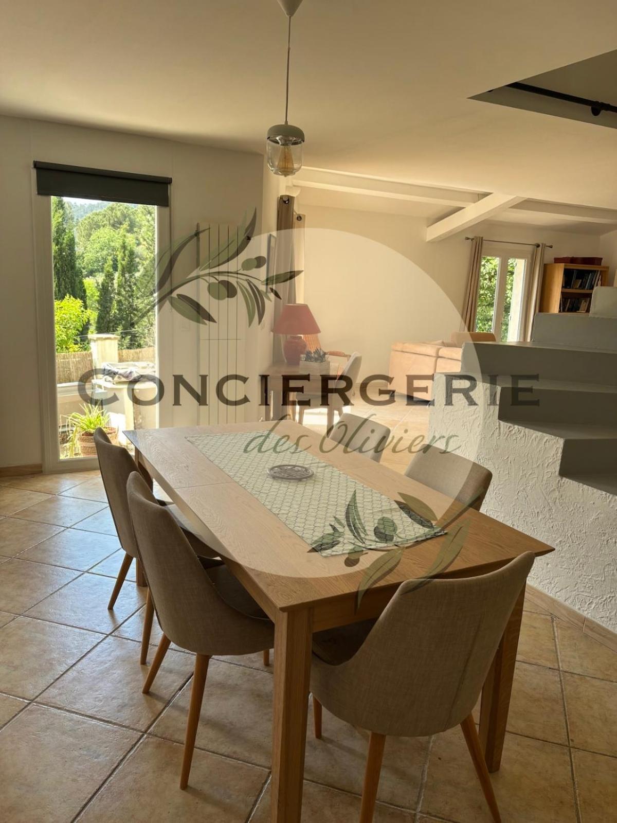 Villa Avec Piscine Belgentier 外观 照片