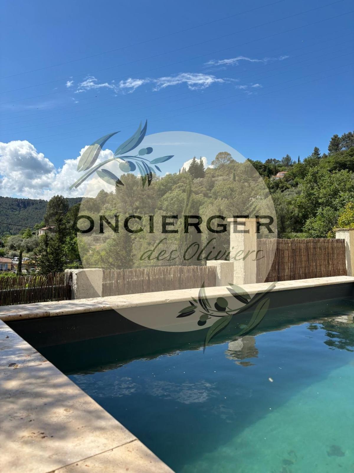 Villa Avec Piscine Belgentier 外观 照片